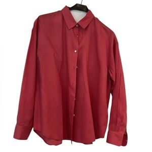 UNIQLO. EUC. Lovely. Easy fit 100% linen button down shirt. Smoke fr…